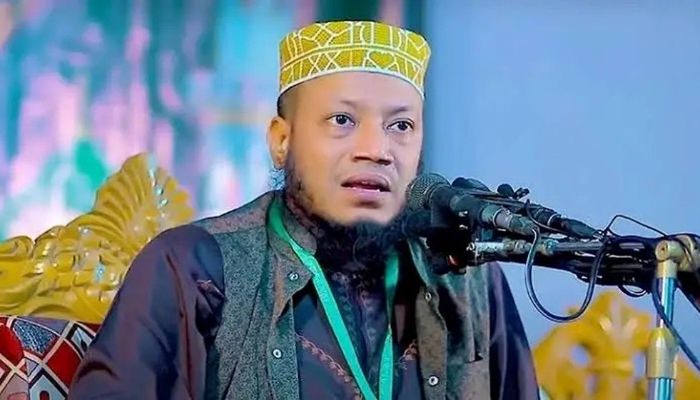 ফেসবুক পোস্টে যে অভিযোগ জানালেন আমির হামজা