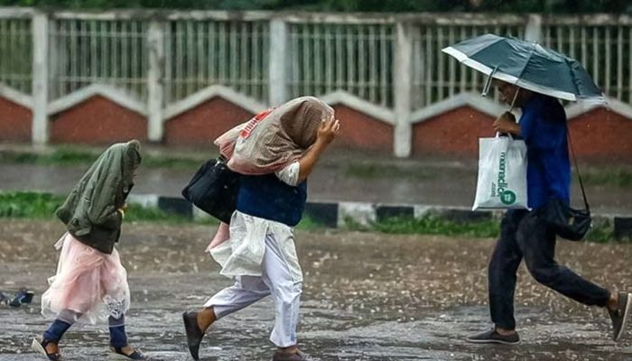 দুপুরের মধ্যে যেসব অঞ্চলে বজ্রবৃষ্টির শঙ্কা