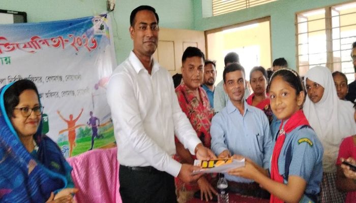 নোয়াখালী জেলা পর্যায়ে শ্রেষ্ঠ বেগমগঞ্জ উপজেলা নির্বাহী অফিসার কায়েসুর রহমান