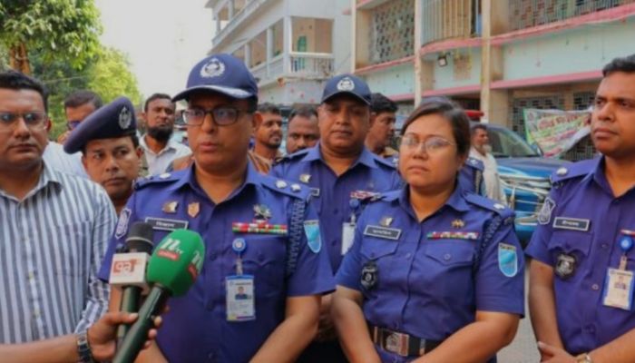 সোনারগাঁ বারদীতে শ্রী শ্রী লোকনাথ ব্রহ্মচারীর ১৩৬ তম তিরোধান উৎসব শুরু আইন-শৃঙ্খলা বাহিনী সতর্ক অবস্থান