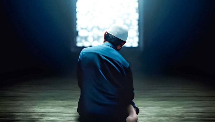 গোপনে ইবাদত করার গুরুত্ত্ব ও তাত্পর্য
