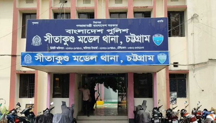 সীতাকুণ্ডে অভিযানের পর বৃদ্ধার মৃত্যু নিয়ে ধোঁয়াশা, পুলিশ ও পরিবারের পাল্টাপাল্টি দাবি