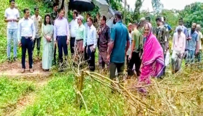 তোলপাড়ের পর কমলগঞ্জে তদন্ত দল, ক্ষতিগ্রস্ত বাগান ঘুরে দেখলেন কর্মকর্তারা