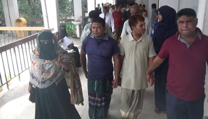 নাটোরে চাঞ্চল্যকর হত্যা ও ডাকাতি মামলায় ৪ জনের যাবজ্জীবন কারাদণ্ড, আরও এক আসামির ৫ বছরের সশ্রম কারাদণ্ড।
