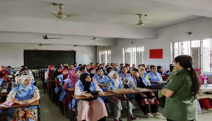 দক্ষ মানবসম্পদ গড়ে তুলতে ২০২৬-২৭ সেশনের ‘নগর প্রতিরক্ষা দল (টিডিপি) অ্যাডভান্সড কোর্স (পুরুষ ও মহিলা)–১ম ধাপ (অনাবাসিক)’ সফলভাবে চলমান