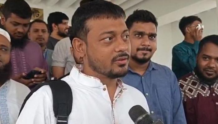 ‘জেলে নিলে জেলে যাব, মেরে ফেললে কবরে যাব’, মামলা নিয়ে নাসীরুদ্দীন পাটওয়ারী