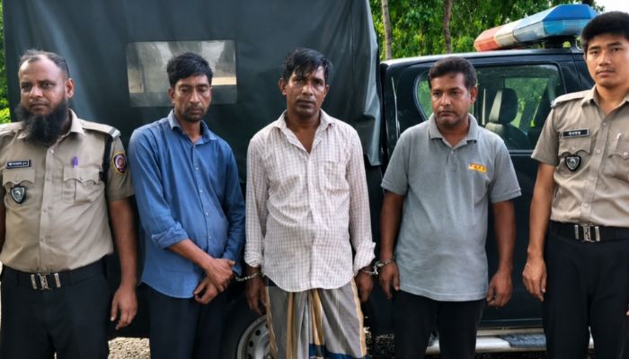 সীতাকুণ্ডে মোবাইল কোর্টে তিন ইয়াবা সেবনকারীকে কারাদণ্ড ও জরিমানা