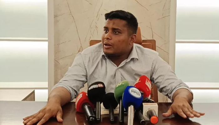 হবিগঞ্জে এনসিপির নেতাকর্মীদের গাড়ি ভাঙচুর দুঃখজনক: হাসনাত আবদুল্লাহ