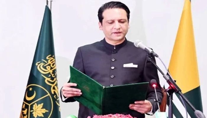 আজাদ কাশ্মীরের নতুন প্রধানমন্ত্রী ইফতিখার গিলানি