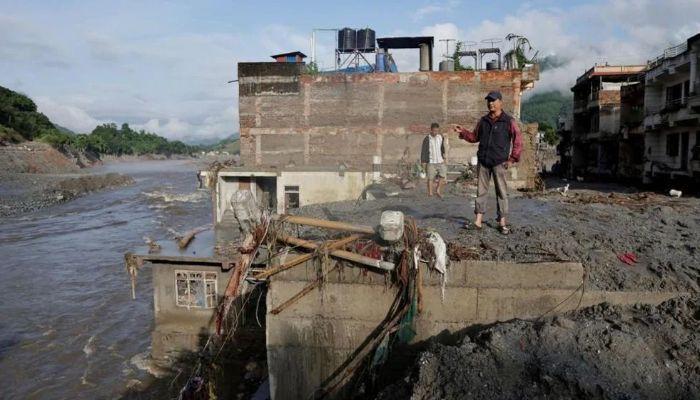 নতুন বন্যার আশঙ্কায় উদ্ধার অভিযান স্থগিত করল চীন