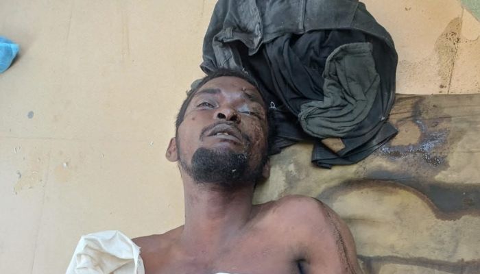 বদরগঞ্জে দুই দিন হাসপাতালে অজ্ঞাত ভ্যানচালক, পরিচয় না মিলেই ময়নাতদন্ত শেষে দাফন