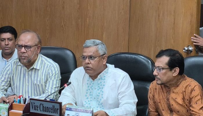 রাবিতে সাংবাদিকদের ওপর হামলার ঘটনায় ৪ জনের ছাত্রত্ব সাময়িক বাতিলের সুপারিশ 