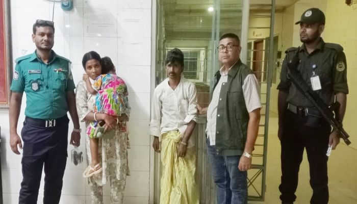 গাজীপুরে চকলেটের প্রলোভনে ৪ বছরের শিশুকে নিয়ে অপহরণের চেষ্টা, উদ্ধার করল আনসার