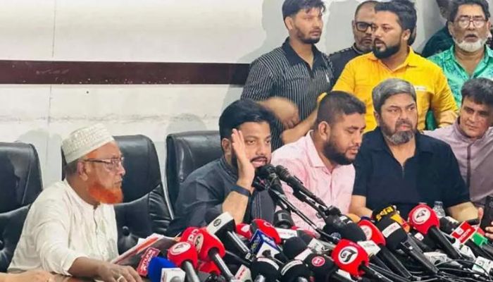 প্রতিমন্ত্রীর পদ থেকে পদত্যাগ করলেন ইশরাক হোসেন