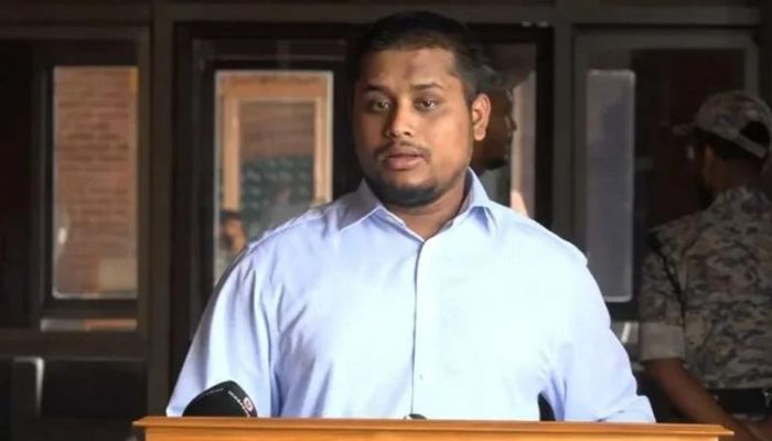 পরীক্ষার ৫ মিনিট আগে বাতিলের ঘোষণা, প্রশ্ন ফাঁস নিয়ে সরব হাসনাত আব্দুল্লাহ