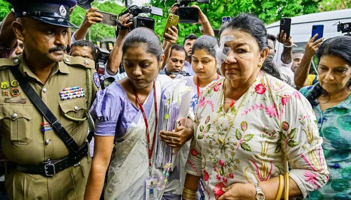 শ্রীলঙ্কার সাবেক ফার্স্ট লেডি শিরান্থী রাজাপাকসে গ্রেপ্তার
