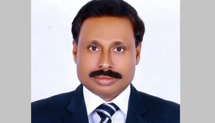 চাঁদাবাজির অভিযোগে খিলক্ষেত থানা বিএনপির সাবেক সভাপতি গ্রেপ্তার