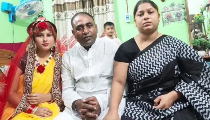 স্ত্রী থাকতে শ্যালিকাকে বিয়ে, টিকটকারের মুখে চুনকালি-জুতার মালা